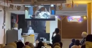 الطلبة يحتفلون بعودة روح في مسلسل علي كلاي والعوضي يعلق الشارع كله مع كلاي