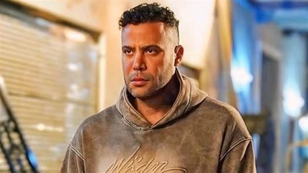 محمد إمام في مواجهة عصابات تهريب الآثار بفيلم "صقر وكناريا"