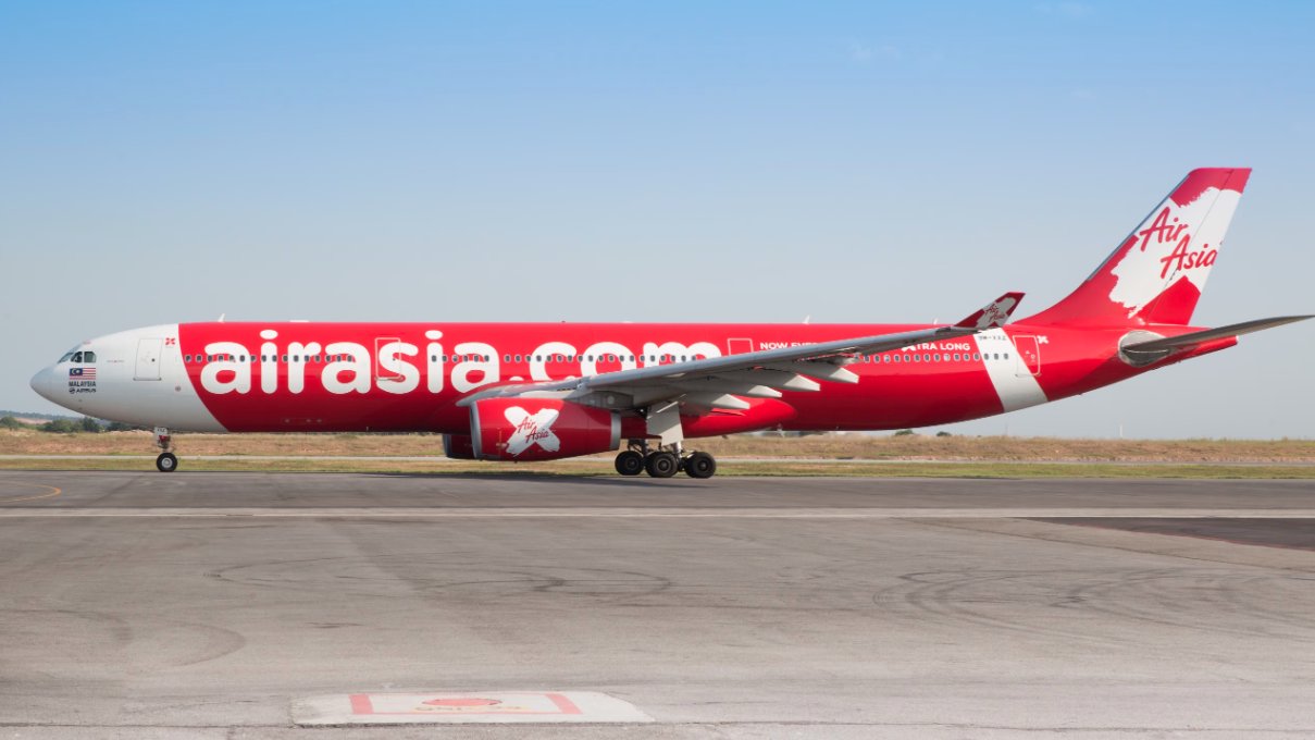 رحلات إلى لندن بـ 381 ريال عبر AirAsia X مع توقف في البحرين