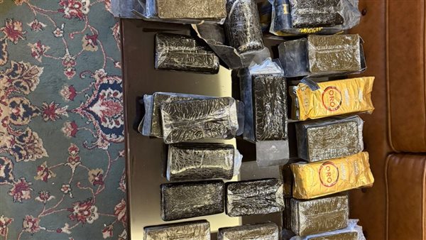 تفاصيل القبض على شخصين بحوزتهما 13 كيلو حشيش بكمين مطار القاهرة