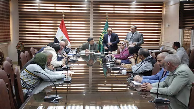 محافظ القليوبية يعقد اللقاء الجماهيري الأسبوعي لبحث شكاوى مواطني 4 مدن