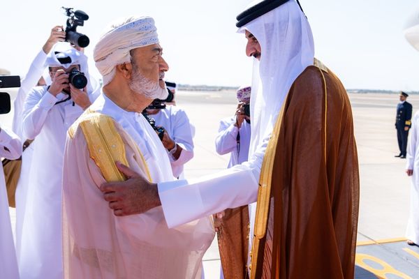 أمير دولة قطر يصل البلاد في زيارةٍ أخويّةٍ خاصّة