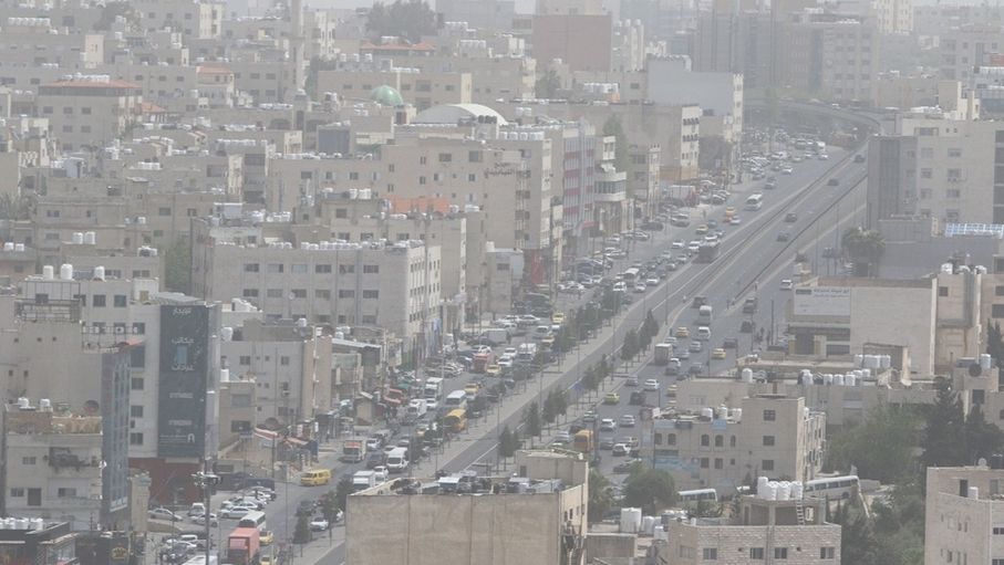 منخفض خماسيني وأجواء مغبرة اليوم وباردة الاثنين والثلاثاء
