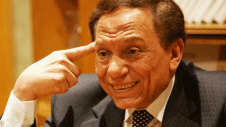 مفاجأة لجمهور الزعيم.. عادل إمام يوثق مذكراته تلفزيونيًا