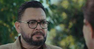 مسلسل اللون الأزرق الحلقة 3.. مشادة بين أدهم وآمنة بسبب حالة حمزة