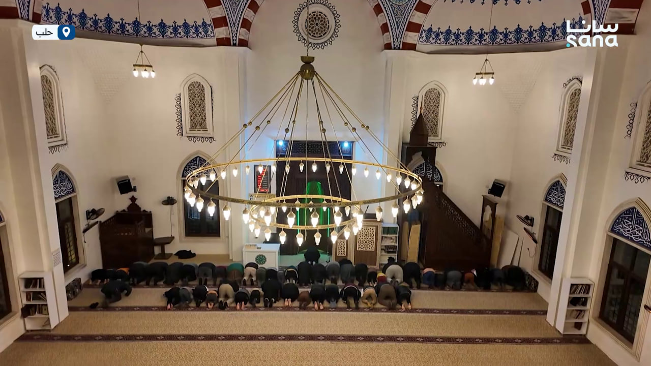 صلاة التراويح في مسجد عبد الله باشا بمدينة إعزاز