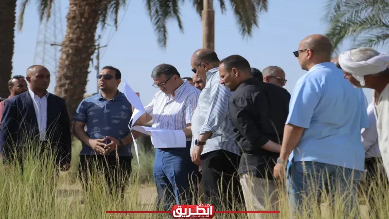 محافظ قنا يتفقد الحملة الميكانيكية والترعة المغطاة بنقادة ويتابع الخطة الإستثمارية للطرق 2026/2027