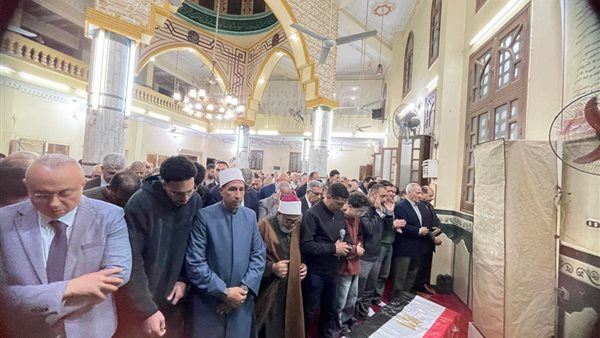 وزير البترول ومحافظ الدقهلية يشاركان في تشييع جثمان مهندس بتروجت