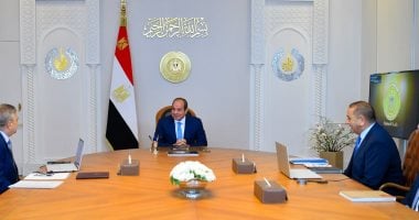 الرئيس السيسى يطلع على معدل الملاحة في عبور قناة السويس ب2025/2026 ويؤكد ضرورة مواصلة العمل على توطين صناعة الوحدات البحرية لتلبية الاحتياجات الوطنية والانفتاح على السوق الخارجي للتصدير بالشراكة مع ال