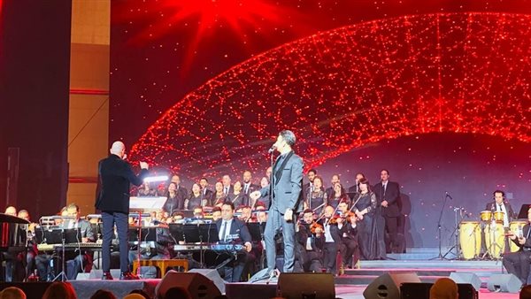تامر عبد النبي يشعل مسرح الأوبرا بأمسية غنائية ساحرة في عيد الحب