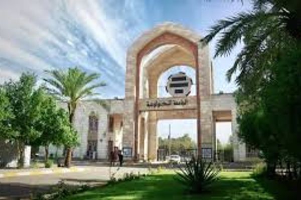 الأستاذُ الجامعيُ بين الرسالة العلمية والمسؤولية المجتمعية