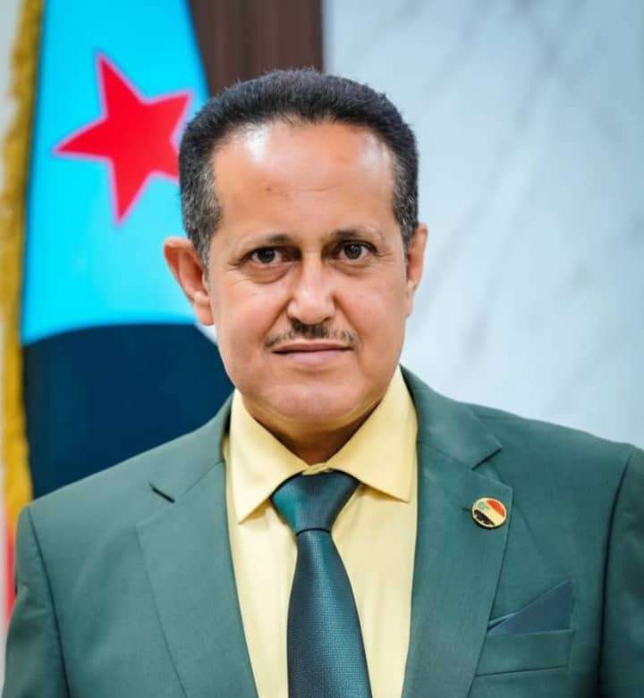 "الحالمي" يهنئ الرئيس "الزُبيدي" بحلول شهر رمضان المبارك