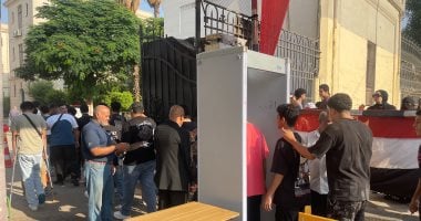 بدء إجراءات تفتيش طلاب الثانوية العامة بالجيزة قبل أداء امتحان الكيمياء والجغرافيا