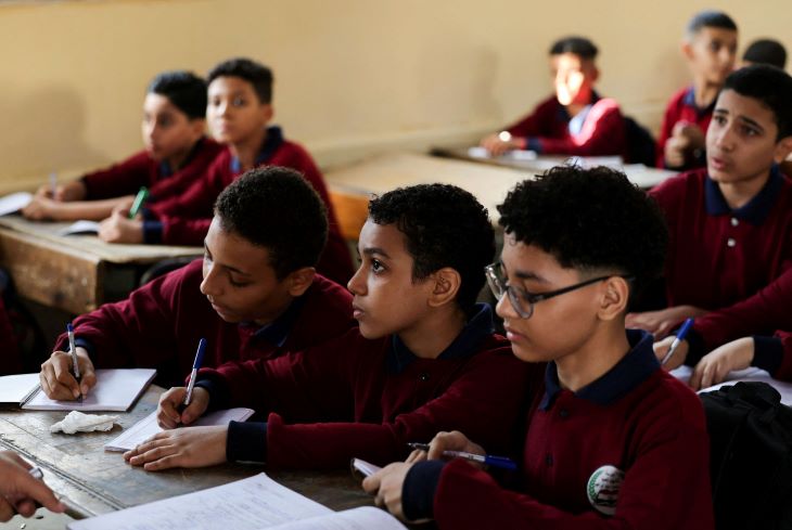 تنمر وتحرش وسقوط شاشة على تلاميذ… 3 وقائع في مدارس مصر أثارت غضباً