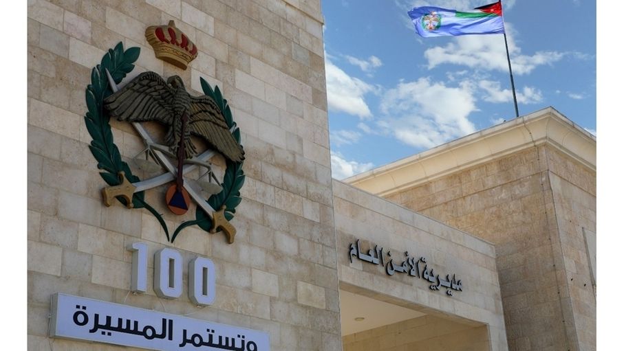 الأمن يلقي القبض على المشتبه به الرئيسي في "الفيديو المسيء" لن...