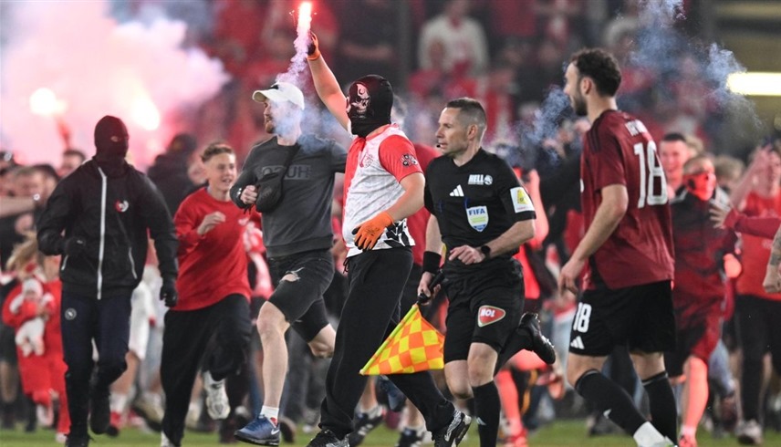 سيناريو جنوني يحرم سلافيا براغ من احتفالات لقب الدوري التشيكي