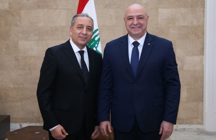 “القدس العربي” تكشف تعويل الرئيس عون على المناطق التجريبية… واستغرابه عن ما يحكى عن اتصالات بين ترامب و”حزب الله”