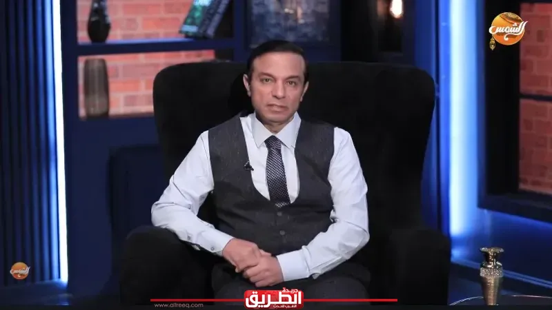 من طوبة عابرة إلى تحفة عالمية.. نوح غالي يروي قصة ساعي البريد الذي بنى قصره في 33 عامًا
