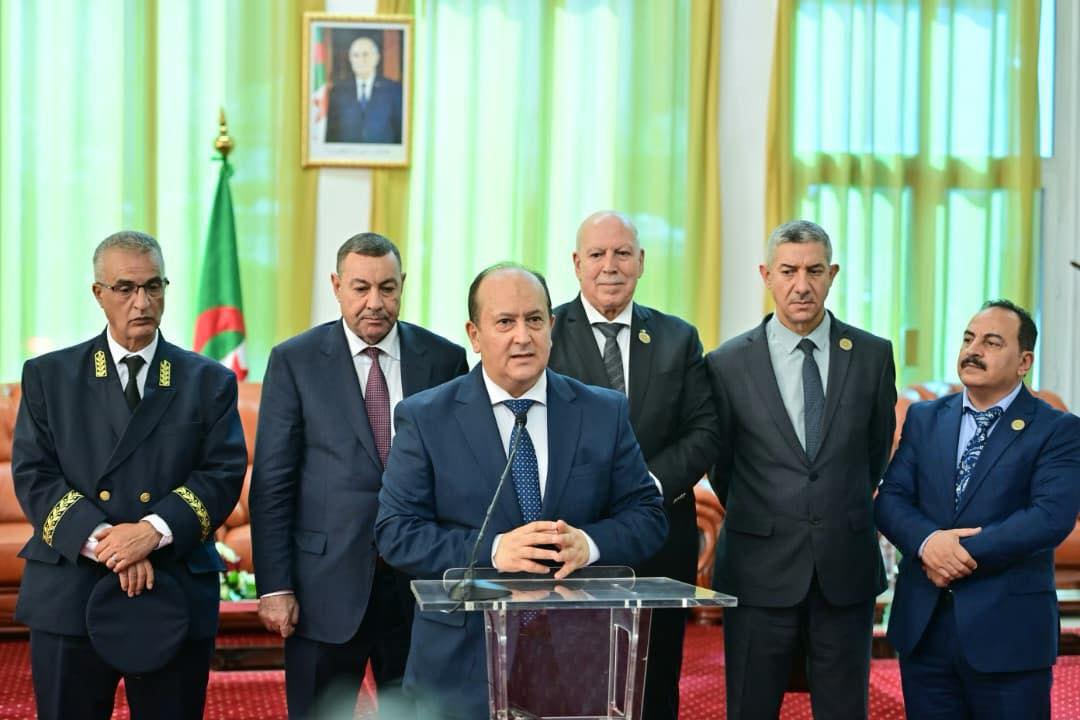 باتنة: سيفي غريب يؤكد أن صناعة السيارات في الجزائر تسير بخطى ثابتة