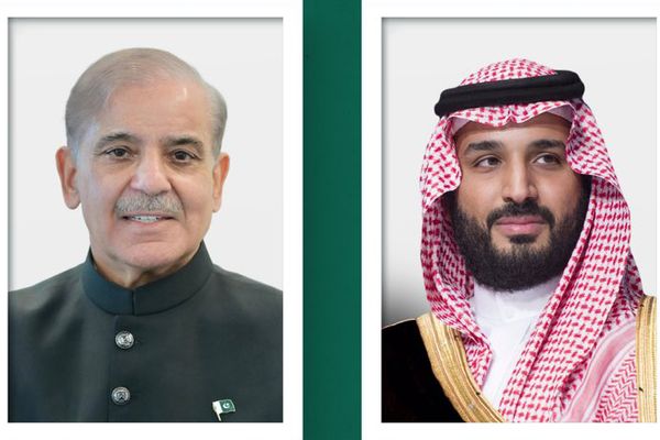 ولي العهد يتلقى اتصالًا هاتفيًا من رئيس وزراء باكستان