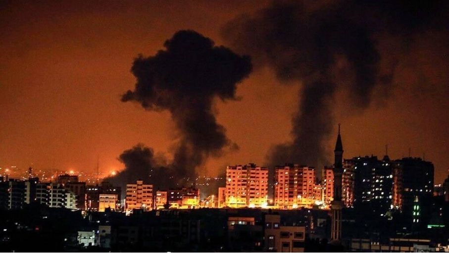 إصابة نجل القيادي خليل الحية بجروح خطيرة واستشهاد فلسطيني في غزة