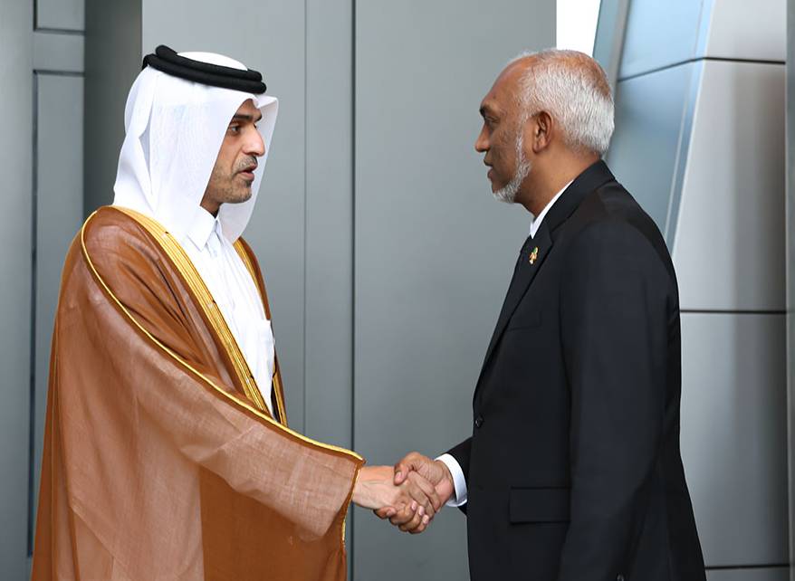 ‫  رئيس جمهورية المالديف يصل الدوحة لتقديم العزاء في فقيد الوطن الكبير