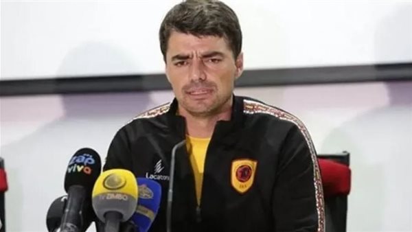 أول رد من البرتغالي بيدرو جونسالفيش بعد ترشيحه لتدريب الأهلي (خاص)