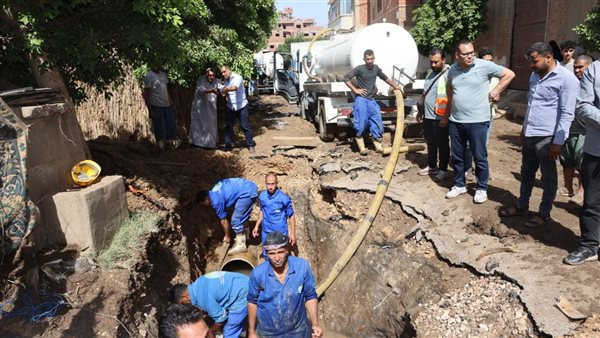 انفجار خط مياه بميت خاقان وتدخل فوري من محافظ المنوفية