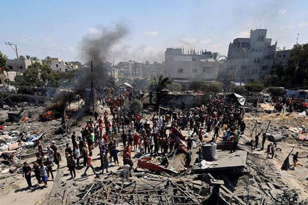 استشهاد فلسطيني إثر غارة لجيش الاحتلال على وسط قطاع غزة