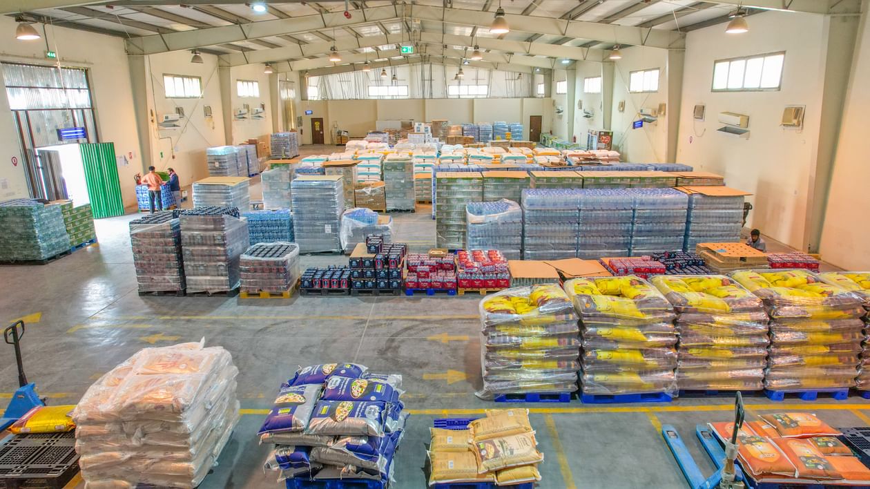 بلدية الظفرة.. توفر 823 سلعة مدعمة دعماً للأسر في رمضان