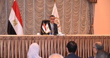 وزير التموين يوجّه مديرى المديريات بالتواجد الميدانى والاستعداد المبكر لعيد الأضحى