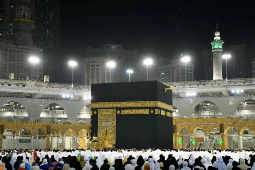«الحج»: معتمرو التأشيرات المنتهية يمكنهم المغادرة دون رسوم