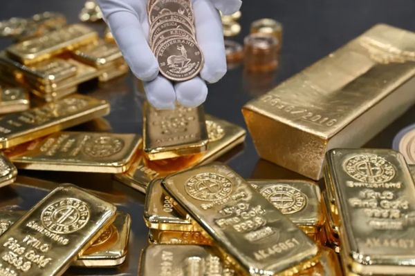 الذهب يلمع مع تصاعد الغموض حول رسوم ترمب الجمركية