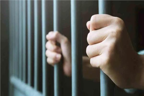 موظف يطعن زوجته بـ17 طعنة داخل موقف أتوبيسات بمدينة نصر