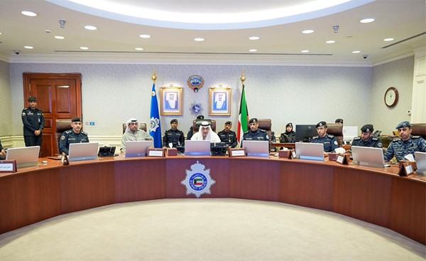النائب الأول ووزير الدفاع يتابعان آخر المستجدات: الجاهزية الميدانية الكاملة ورفع مستوى التنسيق اللحظي