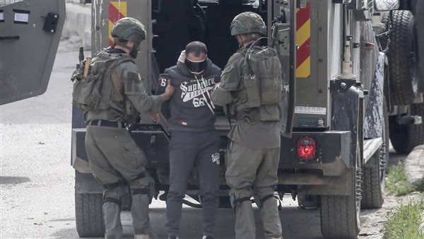قوات الاحتلال الإسرائيلي تعتقل 16 فلسطينيًّا في الضفة الغربية المحتلة