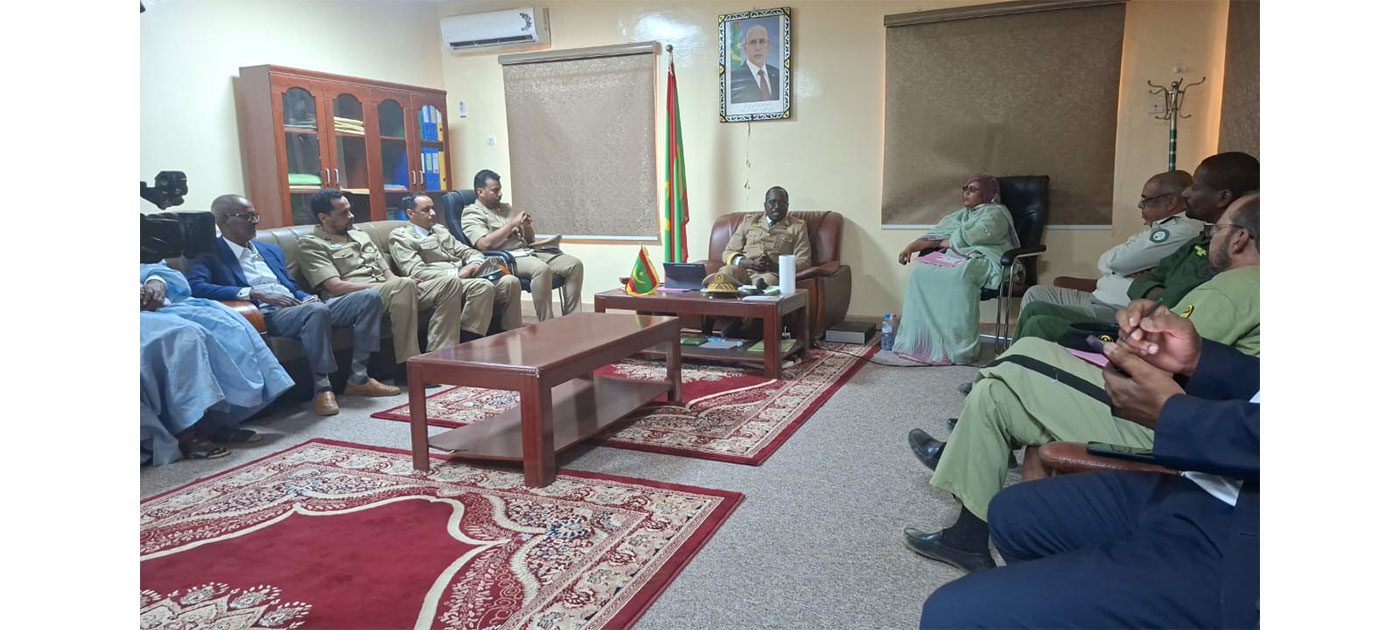 والي تكانت يتفقد السوق المركزي بمدينة تجكجة ويدعو التجار إلى التقيد بلائحة الأسعار المحددة