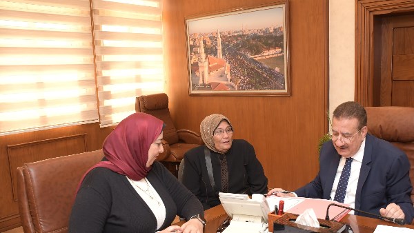 فرص عمل.. محافظ بورسعيد يلبي مطالب أسر الشهداء والمحاربين القدماء