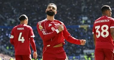 محمد صلاح يكتب التاريخ في تفوق ليفربول ضد إيفرتون بالشوط الأول