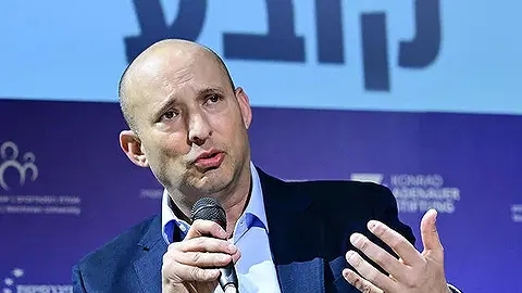 "بينيت" في أول رد فعل له على الاتفاق مع إيران