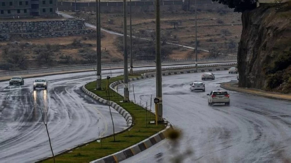«الأرصاد»: أمطار متوسطة ورياح شديدة السرعة على منطقة الباحة