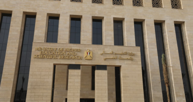 عميد طب قصر العينى يتحاور مع طلابه ويضع احتياجاتهم أساسا لاستراتيجية الكلية