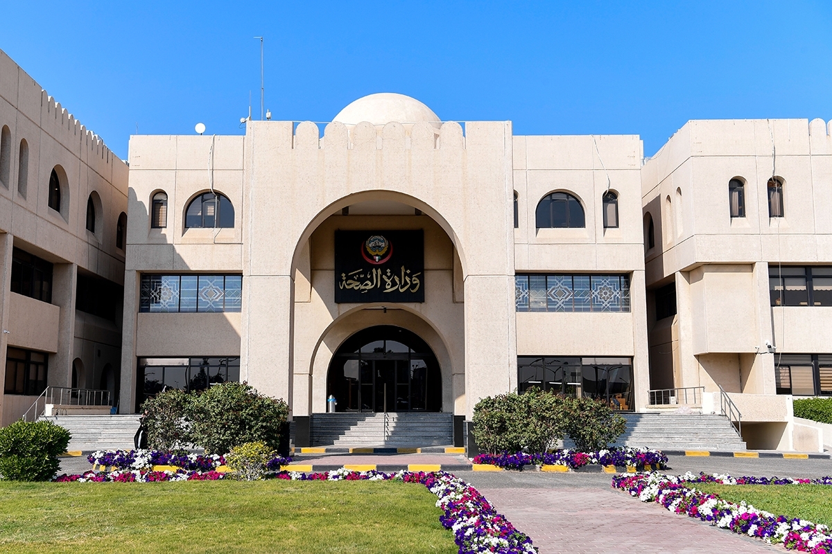«الصحة»: إصابتان من الطوارئ الطبية إثر سقوط شظايا على مركز إسعاف