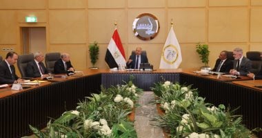 وزير النقل يترأس الجمعية التأسيسية لشركة "تراست القناة لخدمات السفن"