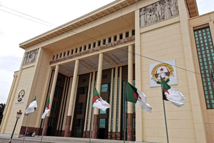 ورقة طريق لتفكيك النزاعات وتمكين العمال والنقابيين من حقوقهم