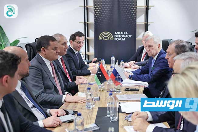 على هامش منتدى أنطاليا.. الدبيبة ولافروف يبحثان حل «الملفات العالقة»