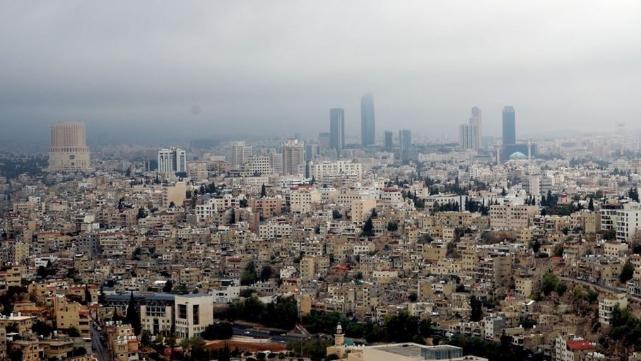 أمطار رعدية غزيرة وتحذيرات من السيول اليوم وغدا