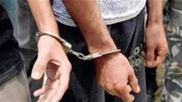 حبس عاطل بتهمة سرقة السيارات بأسلوب كسر الزجاج في مدينة نصر