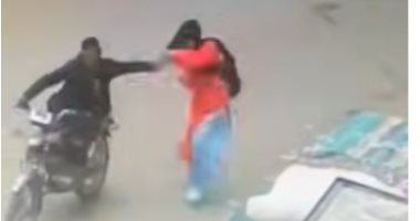 شد طرحتها وهو بيسرق منها الموبايل في لحظة مرعبة