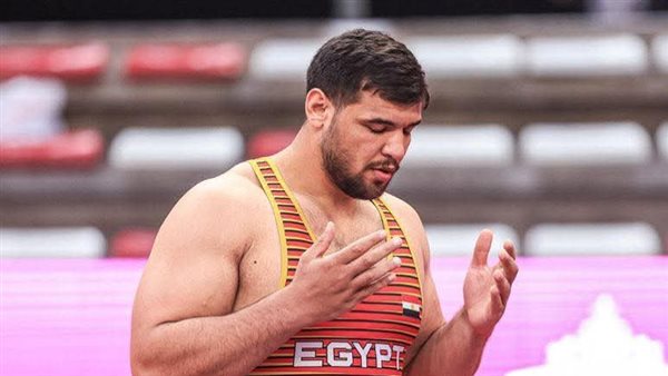 ميدالية خشب، بطل المصارعة يشن هجوما حادا على اتحاد اللعبة